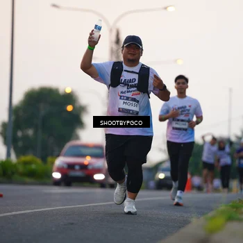 Runner Photo 7842304