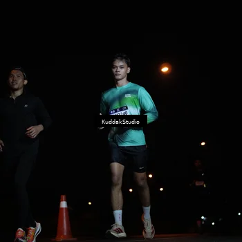 Runner Photo 7842797