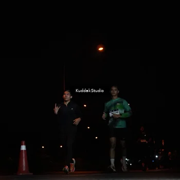 Runner Photo 7842799