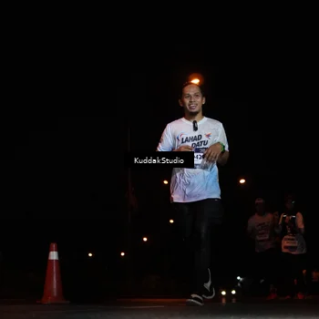 Runner Photo 7842898