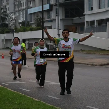 Runner Photo 7842911