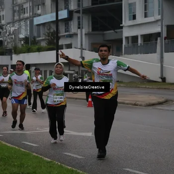 Runner Photo 7843001