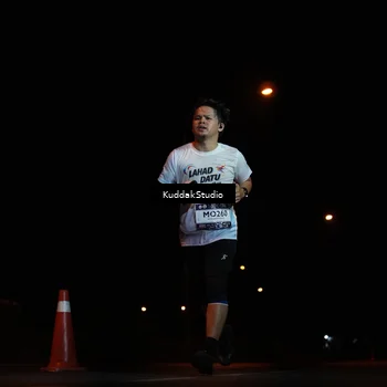 Runner Photo 7843418