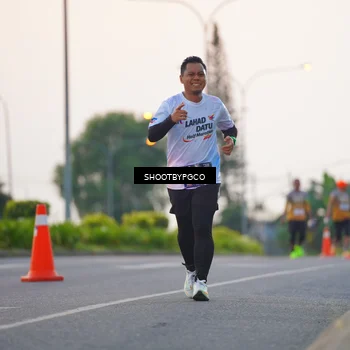 Runner Photo 7843565