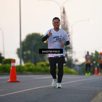 Runner Photo 7843570