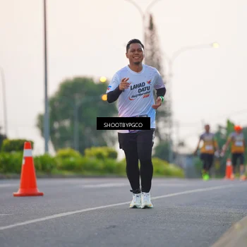Runner Photo 7843615