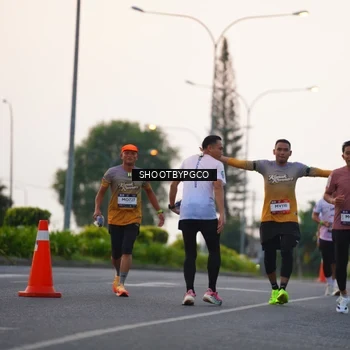 Runner Photo 7843853