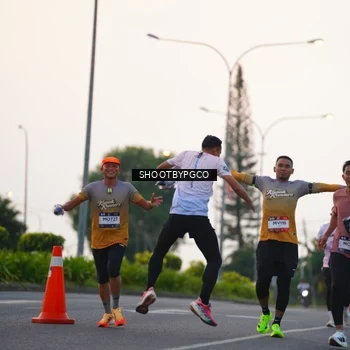 Runner Photo 7843911