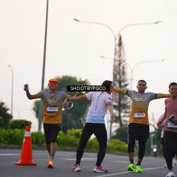 Runner Photo 7843924