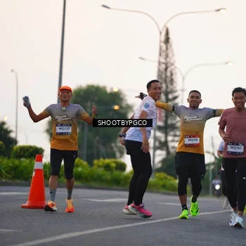 Runner Photo 7843946