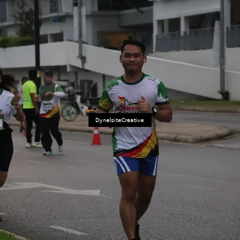 Runner Photo 7843947