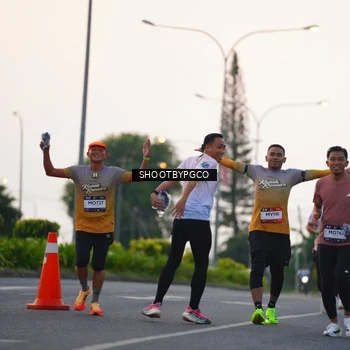 Runner Photo 7843949