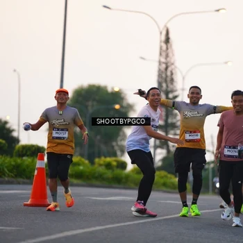 Runner Photo 7843951