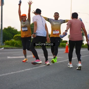Runner Photo 7843965