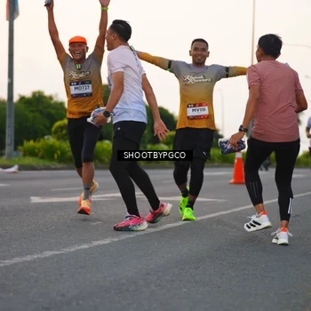 Runner Photo 7843966