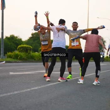 Runner Photo 7843976