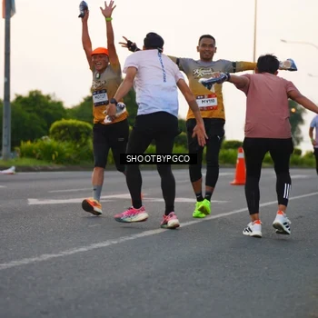 Runner Photo 7843979