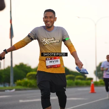 Runner Photo 7843982