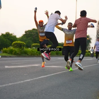 Runner Photo 7843987