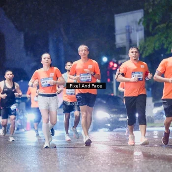 Runner Photo 7843994