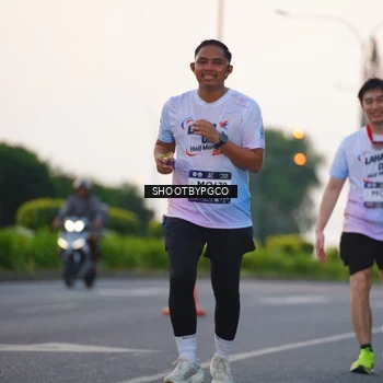 Runner Photo 7843995