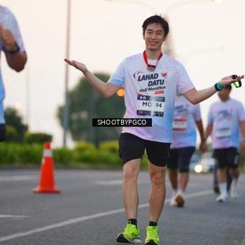 Runner Photo 7843997