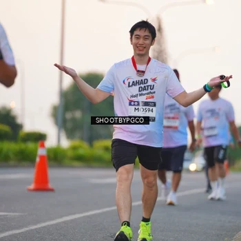 Runner Photo 7843998
