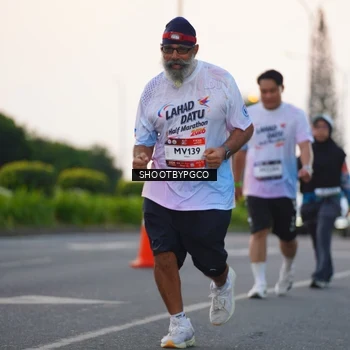 Runner Photo 7844008