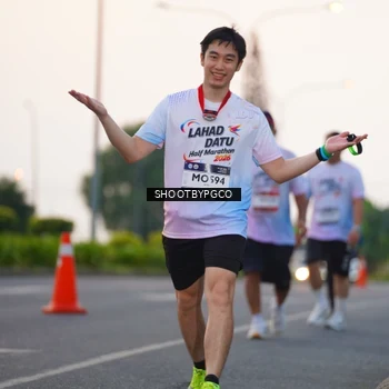 Runner Photo 7844011