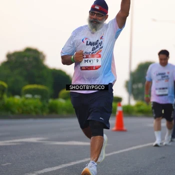 Runner Photo 7844013