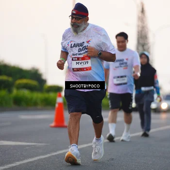 Runner Photo 7844023