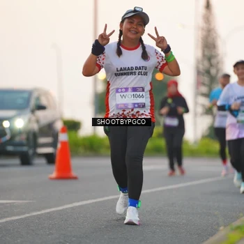 Runner Photo 7844060