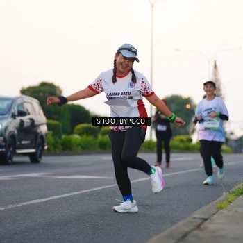 Runner Photo 7844065