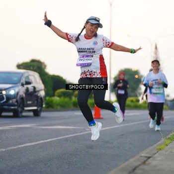Runner Photo 7844073