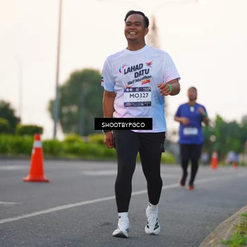 Runner Photo 7844445