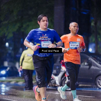 Runner Photo 7844712