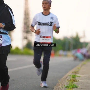 Runner Photo 7845171