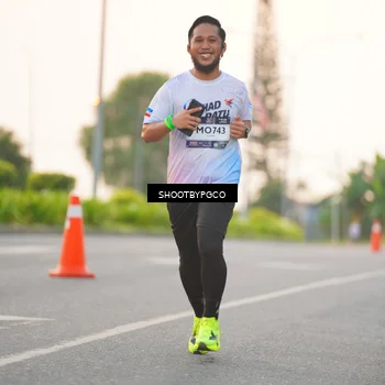Runner Photo 7845335
