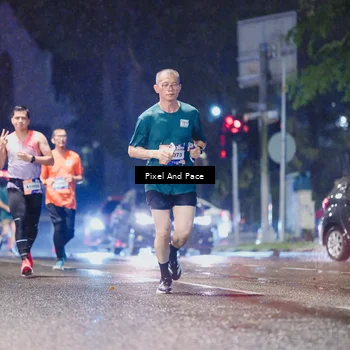 Runner Photo 7845393