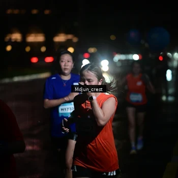 Runner Photo 7845637