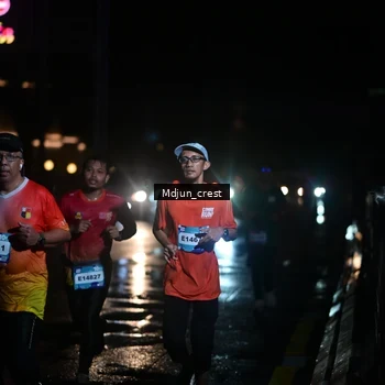 Runner Photo 7845665