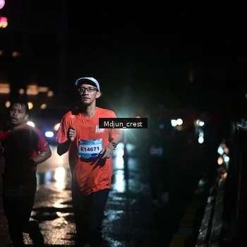 Runner Photo 7845673