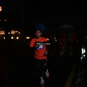 Runner Photo 7845864