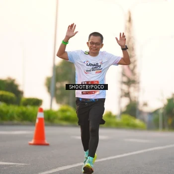 Runner Photo 7846145