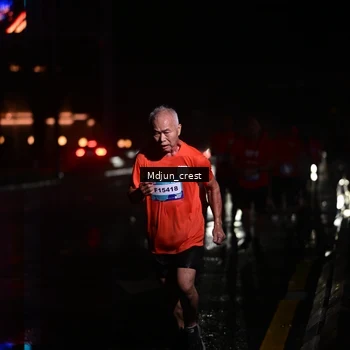 Runner Photo 7846173