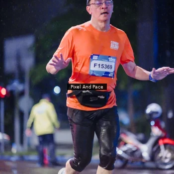 Runner Photo 7847102