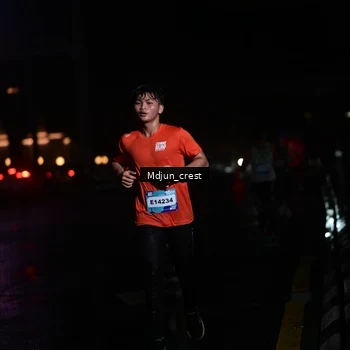 Runner Photo 7847154