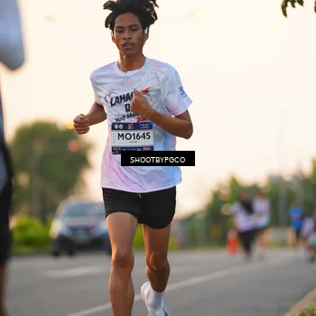 Runner Photo 7847336