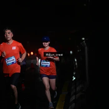 Runner Photo 7847575