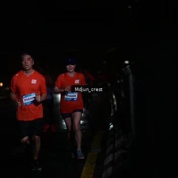 Runner Photo 7847578